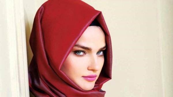 أفضل 3 لفات حجاب موضة فى 2022 .. اختارى مايناسبك