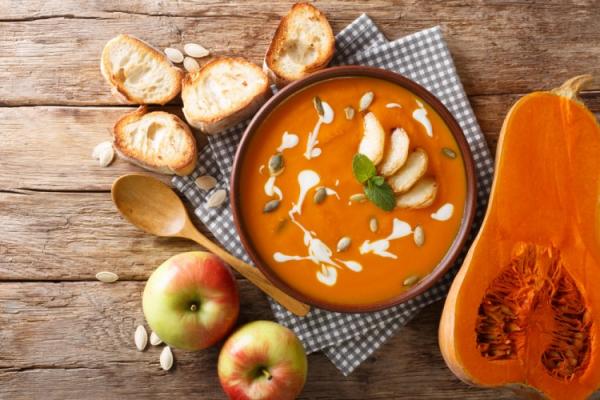 شوربة القرع بالتفاح لمرضى سرطان الثدي